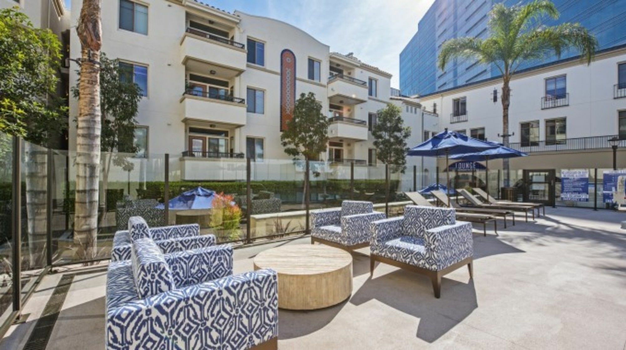 Global Luxury Suites At Tiverton Ave Los Angeles Exteriör bild